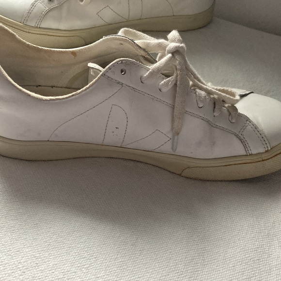 Veja White Sneakers - Picture 5 of 9